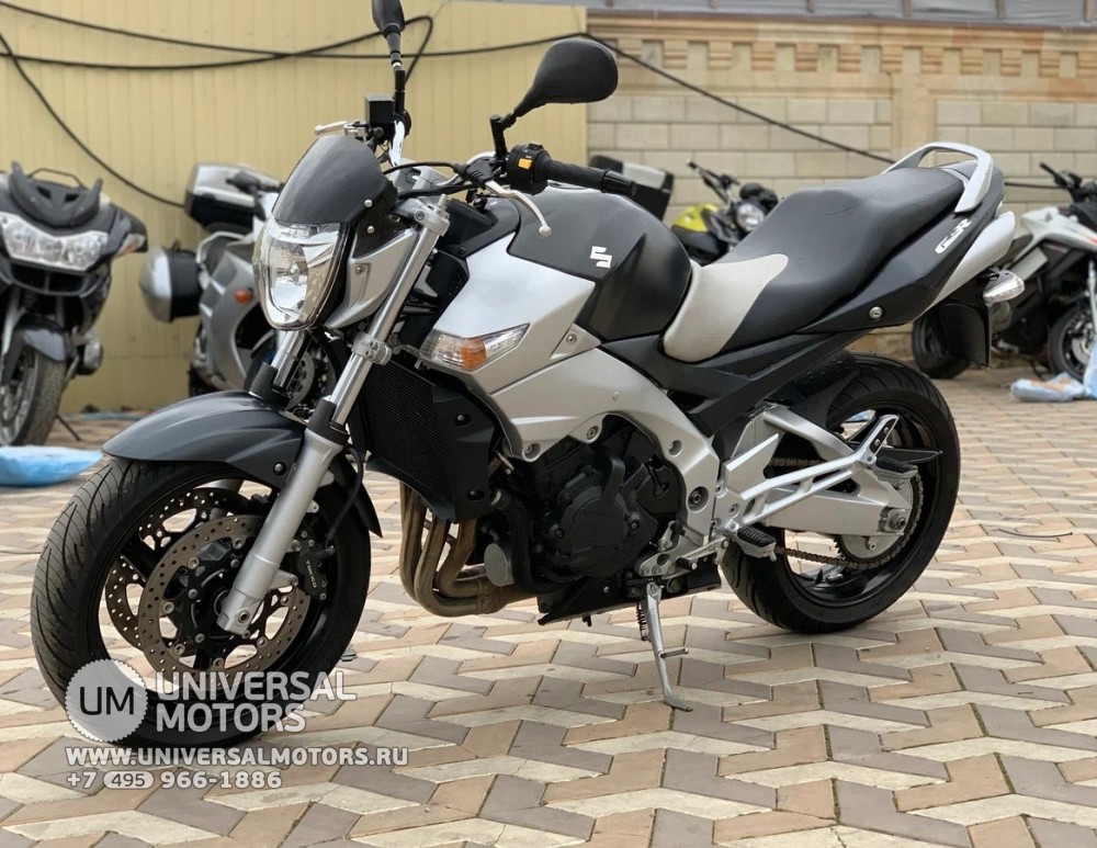 Статья | Обзор мотоцикла Suzuki GSR 400 | 13.09.2023