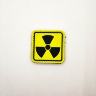 Шеврон Радиация 50 мм ПВХ желтый квадрат