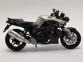 Модель мотоцикла BMW R1800C, серебристый 1:12