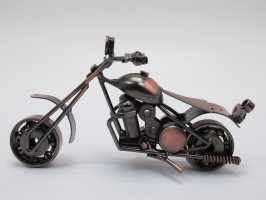 Модель мотоцикла хендмейд, металлический под медь, без спинки, спидометра