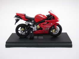 Модель мотоцикла Yamaha Красный, VUictorious, VIPER 32 1:18