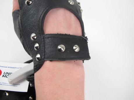 Перчатки байкерские без пальцев, иск. кожа, с заклепками (14869731009791)