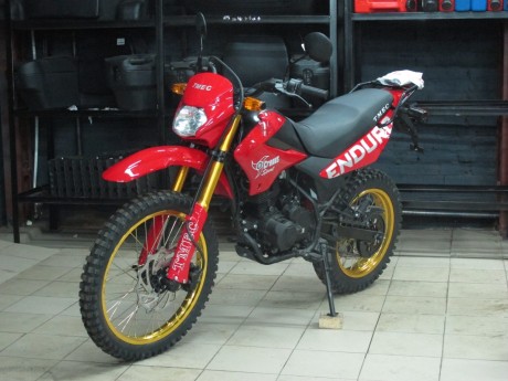 Мотоцикл TMEC Enduro 200 (1449861439108)