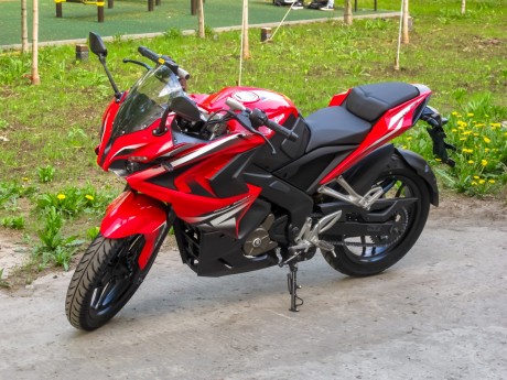 Мотоцикл BAJAJ Pulsar RS 200 (14625637355636)