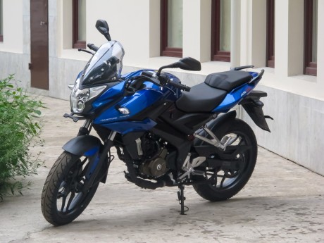 Мотоцикл Bajaj Pulsar AS 200 (14702466434776)