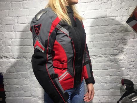 Куртка OSA текстильная черный/красный/серый (женская) (1565876106587)