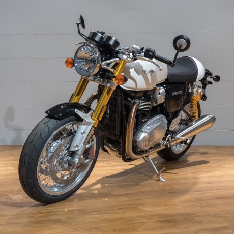Мотоцикл Triumph Thruxton 1200 R (15222543774046)
