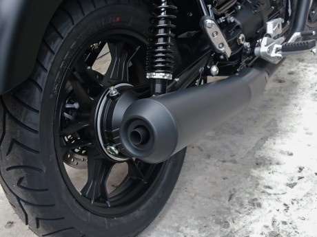 Мотоцикл Moto Guzzi V7 III Stone (15270845895301)