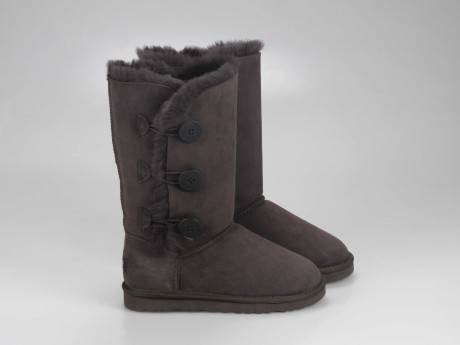 UGG WOMENS BAILEY BUTTON TRIPLET Chocolate 1873 (15377912164353)