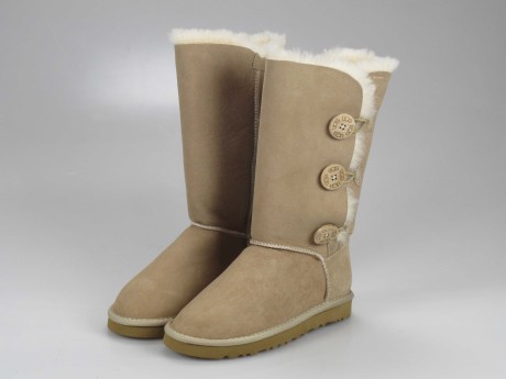 UGG WOMENS BAILEY BUTTON TRIPLET sand 1873 (15377929071333)