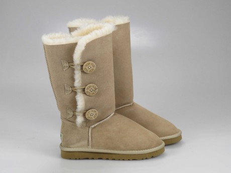 UGG WOMENS BAILEY BUTTON TRIPLET sand 1873 (15377929200628)