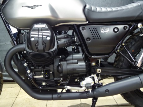 Мотоцикл MOTO GUZZI V7 III Rough  (15553426576017)