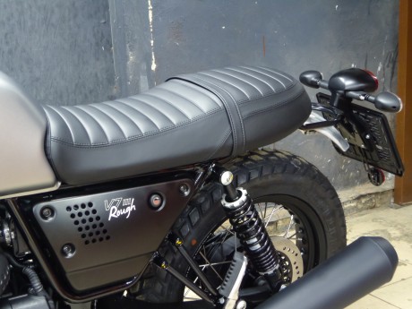 Мотоцикл MOTO GUZZI V7 III Rough  (15553426610706)