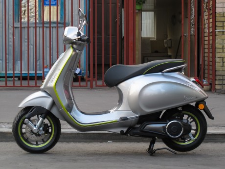 Скутер Vespa Primavera Elettrica L3 (Motociclo) (15611475820042)