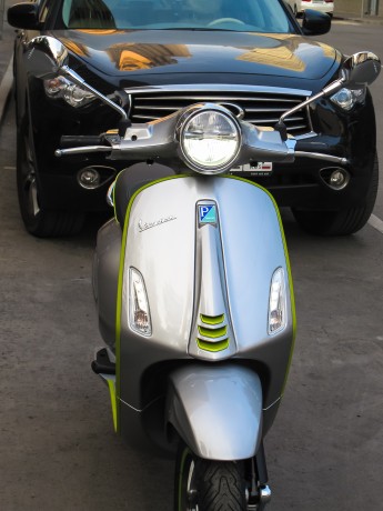 Скутер Vespa Primavera Elettrica L3 (Motociclo) (15611475858927)