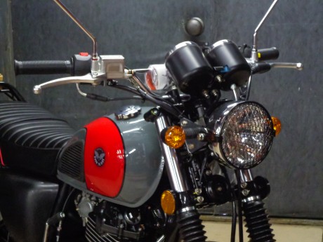 Мотоцикл Triumph Bonneville T400 replica  (15512631060888)