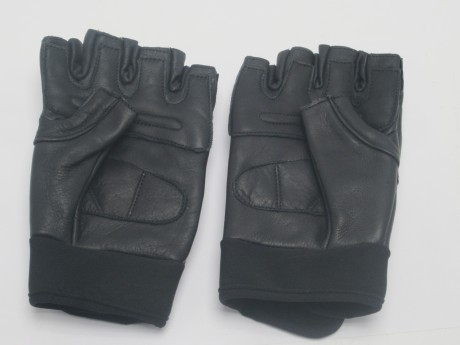 Перчатки FAST без пальцев (чёрные) (15790096294711)