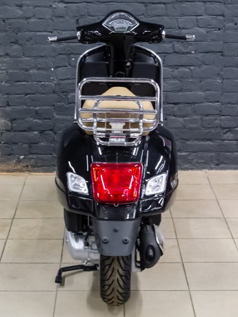 Скутер Vespa GTS 150 ABS E4 (2018) (15791816562709)