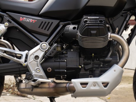 Мотоцикл MOTO GUZZI V85 TT (16364538255037)