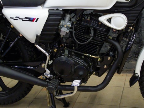 Мотоцикл Universal ACE CAFE 200cc (15810956380016)