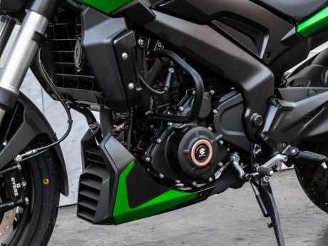 Мотоцикл Bajaj Dominar 400 Limited Edition Green 2020 (15849763448496)