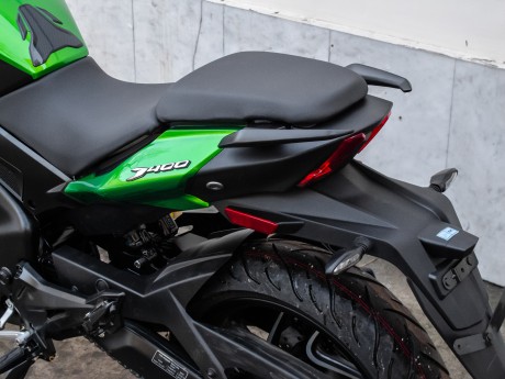 Мотоцикл Bajaj Dominar 400 Limited Edition Green 2020 (15849763469814)