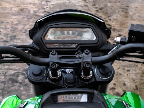 Мотоцикл Bajaj Dominar 400 Limited Edition Green 2020 (1584976349112)