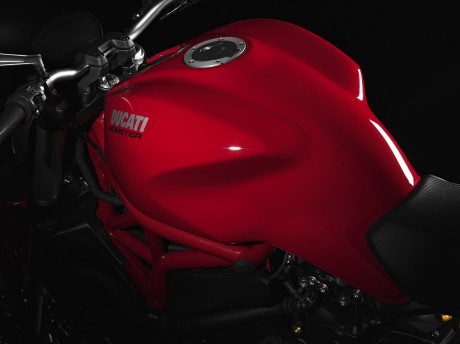 Мотоцикл DUCATI Monster 821 - Ducati Red (15819411613118)