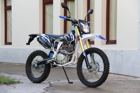 Мотоцикл Avantis A2 Lux (172FMM, возд.охл.) с ПТС (15962095358972)
