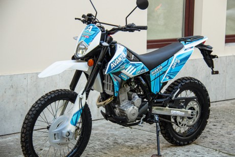 Мотоцикл Avantis Dakar 250 TwinCam (170FMM, вод.охл.) (1598976283285)