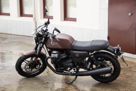 Мотоцикл MOTO GUZZI V7 III Stone Night Pack (16116613791502)