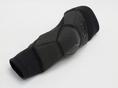 Защита колена ICON Field Armor Knee Compression BLACK (16252322509667)