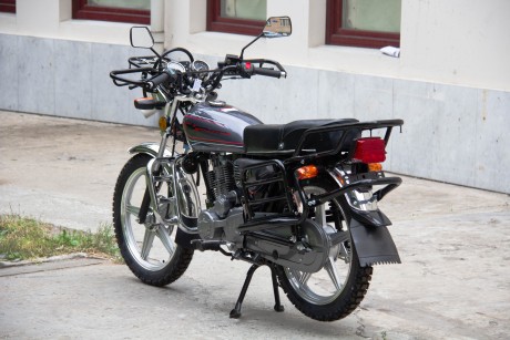 Мотоцикл Universal Classic 250 (16251521561656)