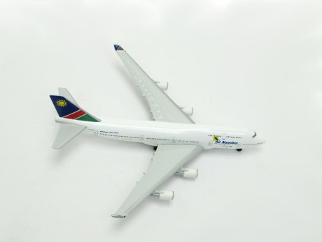 Модель самолёта Herpa Air Namibia Boeing 747-400 (16337024196823)