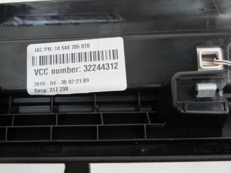 Volvo OE накладка порога правый передняя светодиодный xc90 ii r design (16254705665999)
