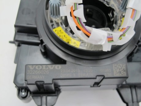Volvo OE Модуль подруливой переключателей (SWM) (16256709583173)