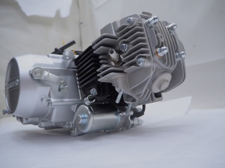 Двигатель BS125 (ZS154FMI-2) электростартер (16462949335114)