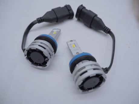 Лампа H11 12/24V-LED (PGJ19-2) 6500K 24W Ultinon Essential LED HL (ку.2 шт.) (16473563812955)