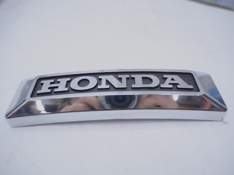 Эмблема Honda на вилку Monkey (16486432995574)