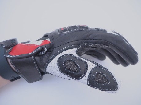 Перчатки мото HIZER AT-4136 (кожа/текстиль) Black/Red/White (16515884590449)
