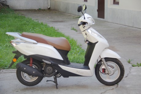 Скутер Honda MLN - kelly replica 150(50) БУ (1656938184964)