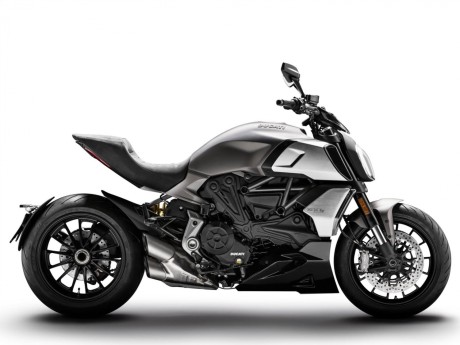 Мотоцикл DUCATI Diavel 1260 - Sandstone Grey