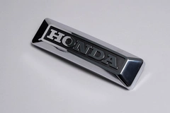 Эмблема Honda на вилку Monkey