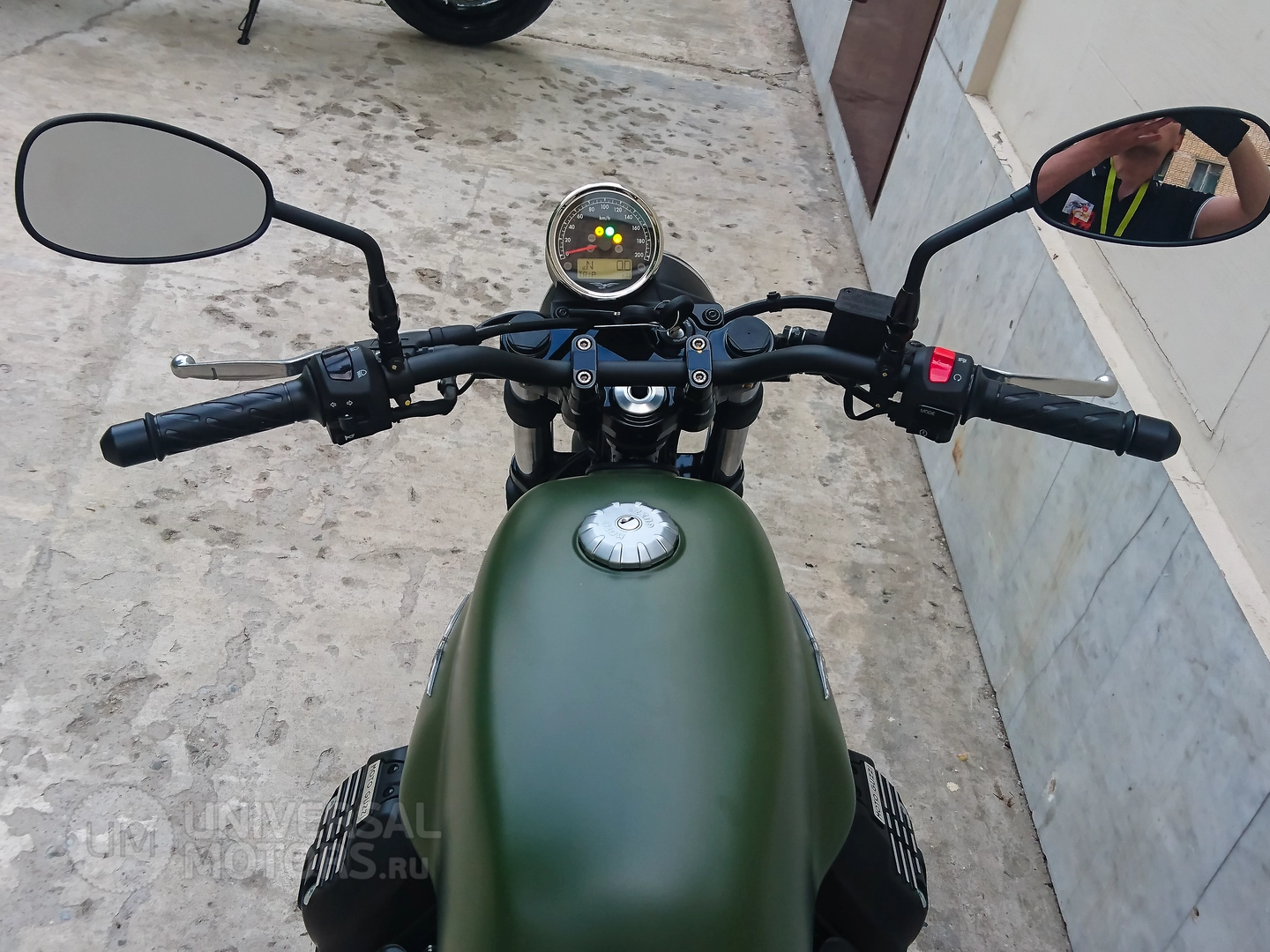 Мотоцикл MOTO GUZZI V7 III Stone ABS, 1862326819843011452