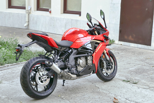 Мотоцикл QJMOTOR SRK 600 RC, Тип двигателя 4-тактный