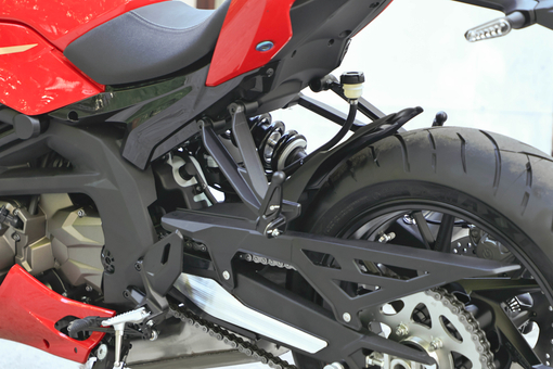 Мотоцикл QJMOTOR SRK 600 RC, Размер ключа 16 мм