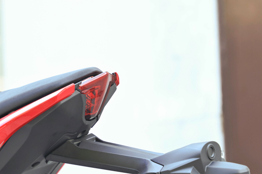 Мотоцикл QJMOTOR SRK 600 RC, Ширина шины 120 мм