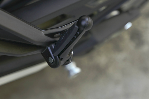 Мотоцикл QJMOTOR SRK 600 RC, Задний тормоз описание диск ø 260 мм, 2-поршневая скоба