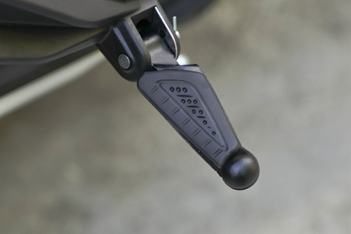 Мотоцикл QJMOTOR SRK 600 RC, Задняя подвеска описание kyb, регулировки–предварительное натяжение пружины, демпфирование отбоя