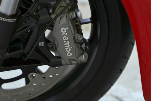 Мотоцикл QJMOTOR SRK 600 RC, Степень сжатия 11,5:1